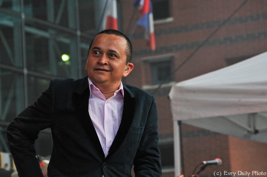 Evry Daily Photo - Fete de la Musique Evry 2010 - Yuri Buenaventura - large - 4736099338.jpg